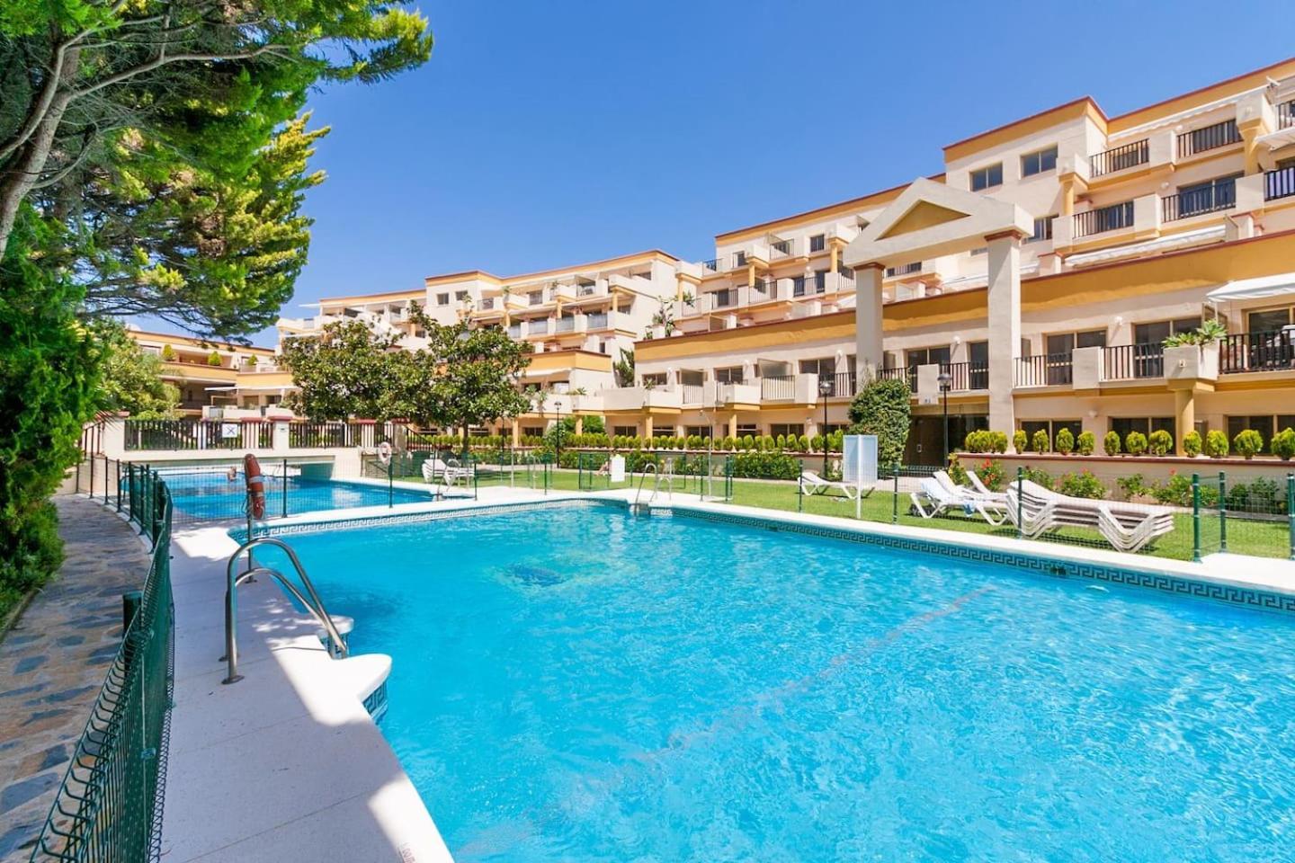Oleholidays 526 Romana Playa Vistas Al Mar Марбеля Екстериор снимка