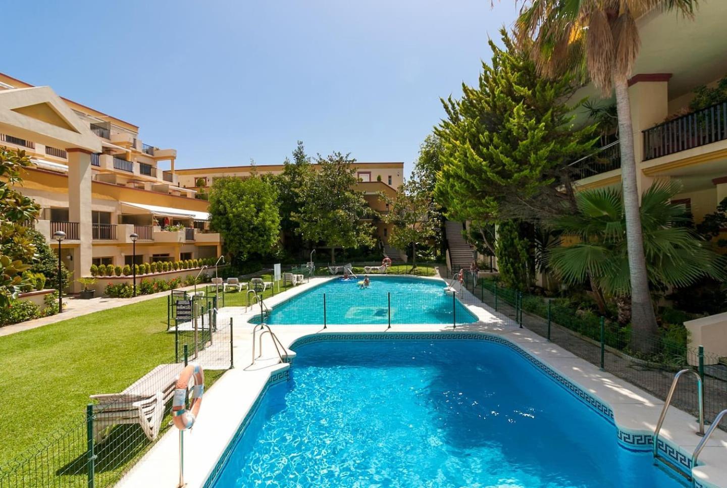 Oleholidays 526 Romana Playa Vistas Al Mar Марбеля Екстериор снимка